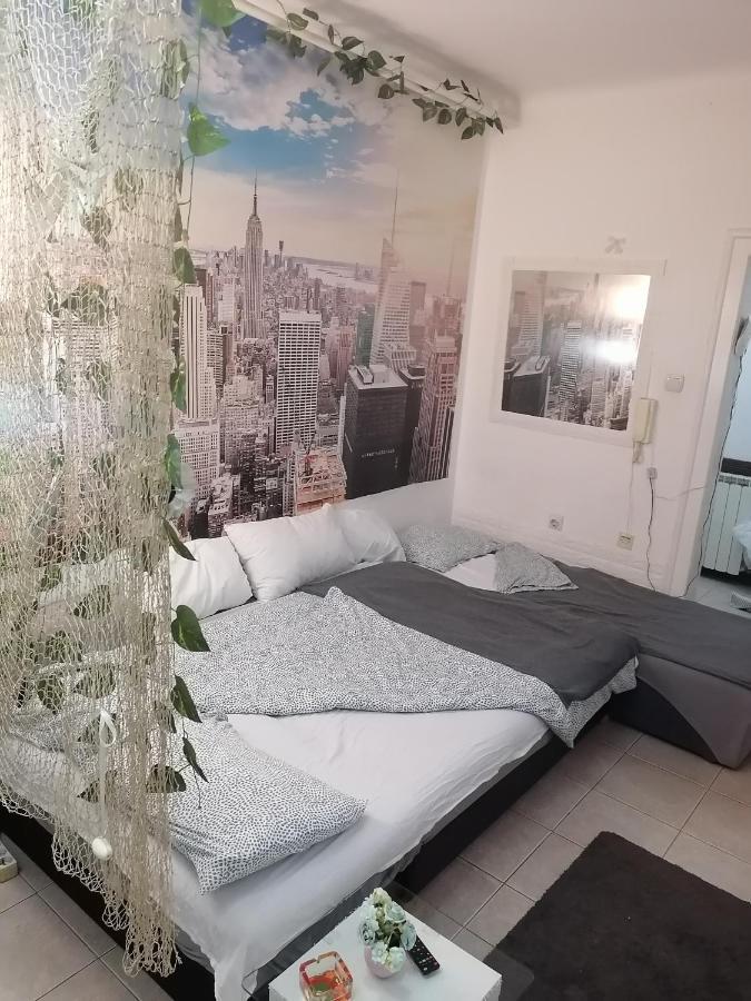 Low Cost Apartment Belgrad Zewnętrze zdjęcie